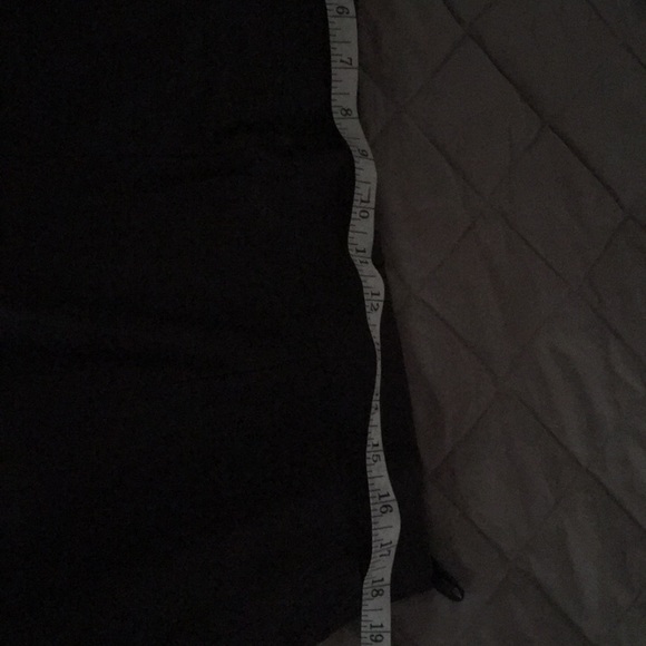 💯mini leather. Too mini for me. - Picture 5 of 6